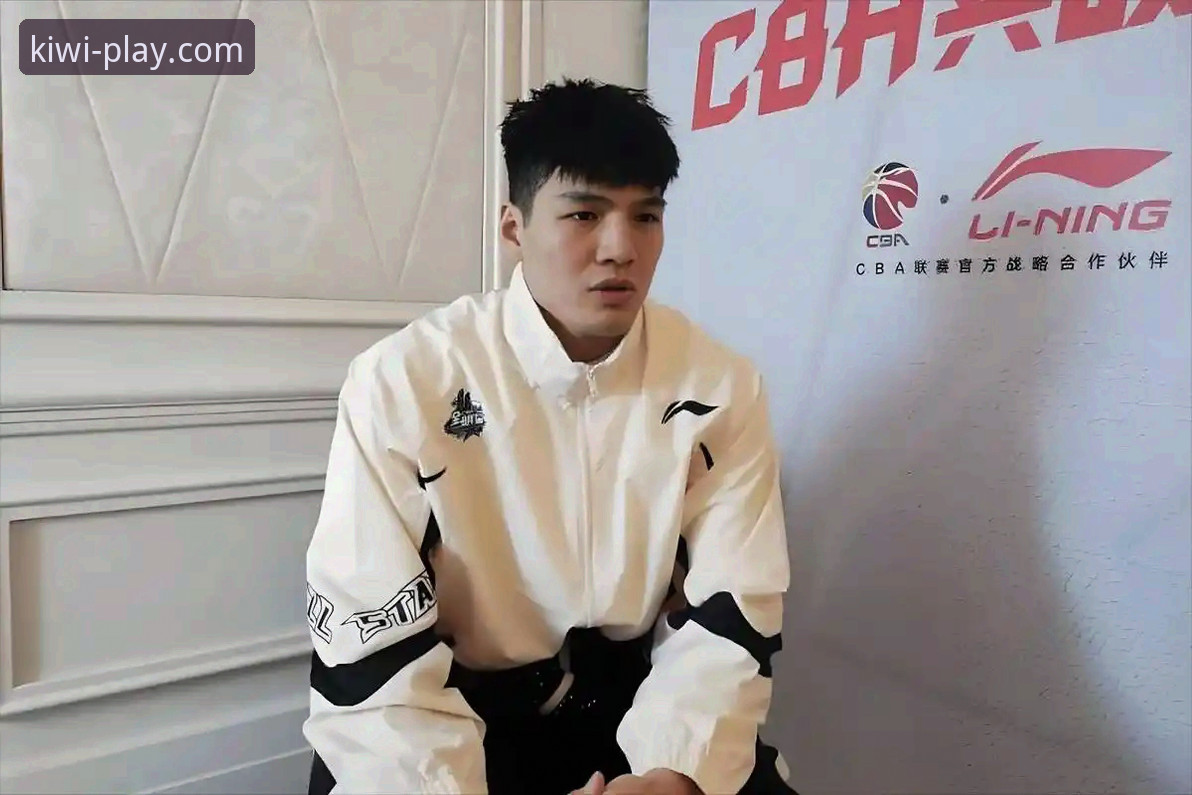 揭秘CBA状元陈国豪的“回避条款”困局：背后暗藏哪些玄机？